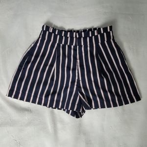 Forever 21 Navy Striped Shorts Size Small
